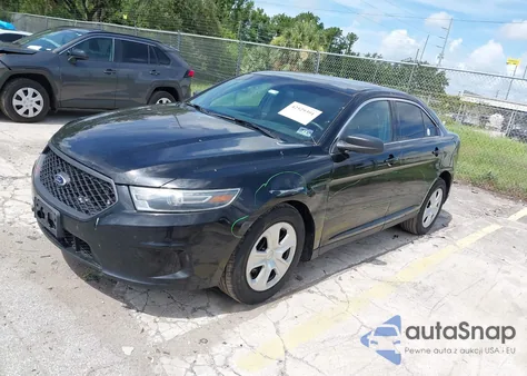 2015 Ford Police Interceptor z USA, uszkodzony, nr VIN 1FAHP2MT4FG112241